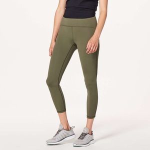 Train times Lululemon leggings with mesh panels
